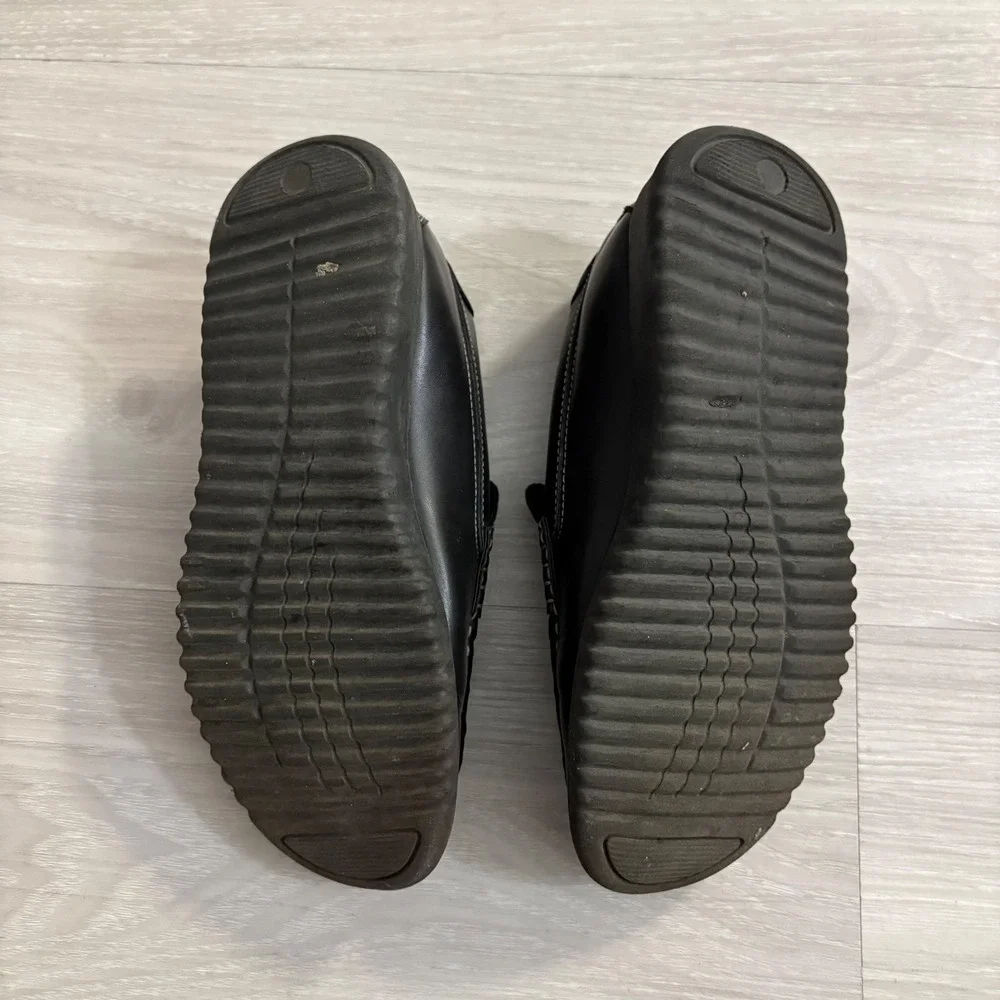Sebago Shoes Kids Black Penny Loafers Perforated Slip On Dress Lug Sole Size 4